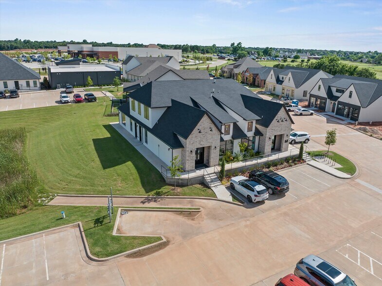 More Photos Of 3165 N Sooner Rd, Edmond Office For Sale