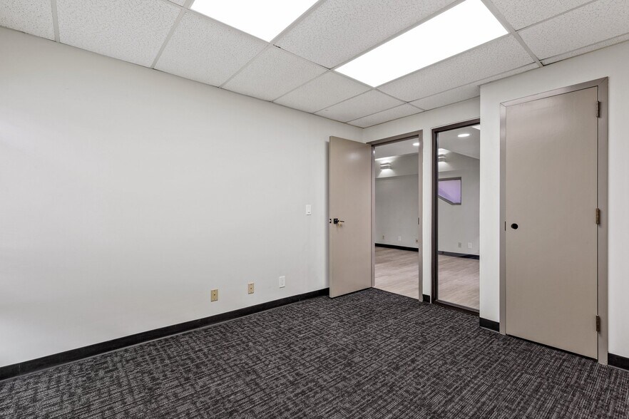 More Photos Of 1515 S Boulder Ave, Tulsa Office For Lease