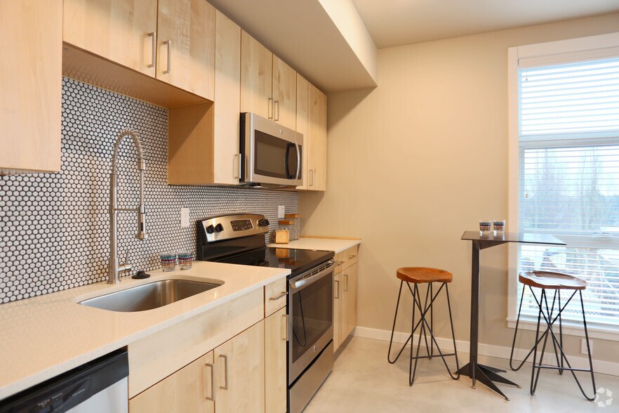 More Photos Of 4780 SE Milwaukie Ave, Portland Apartments For Sale