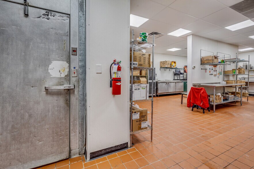 More Photos Of 101 E 26th St, Rifle General Retail For Sale