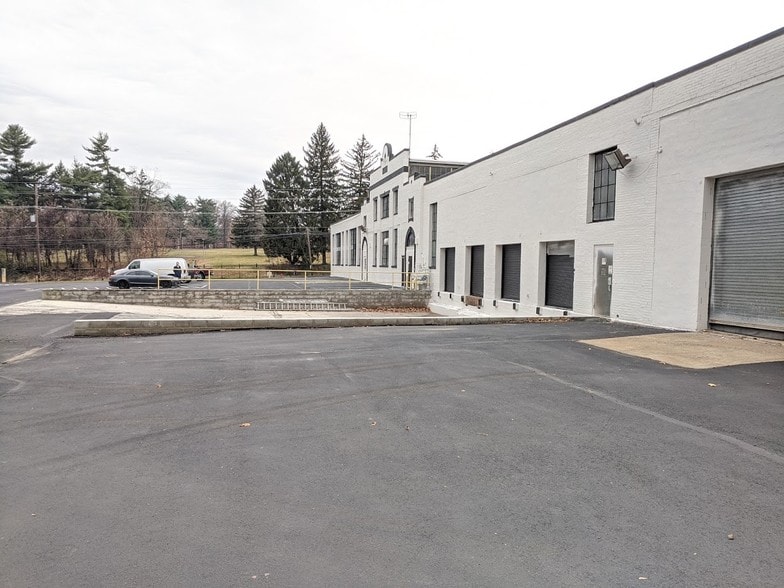 More Photos Of 1210 Stanbridge St, Norristown Warehouse For Lease