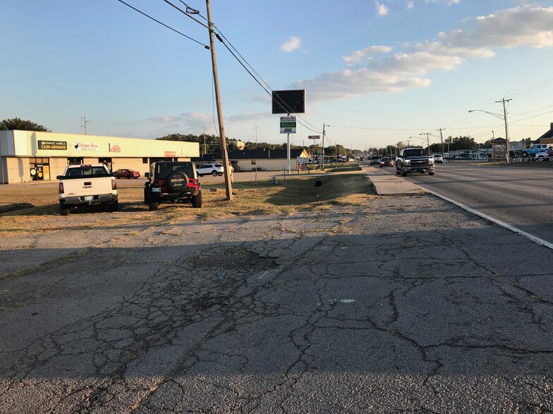 More Photos Of 3000 N Broadway St, Poteau Hotel For Sale