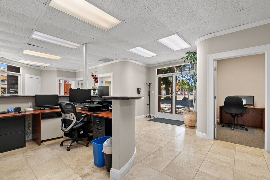 More Photos Of 129 Water St, Santa Cruz Office For Sale