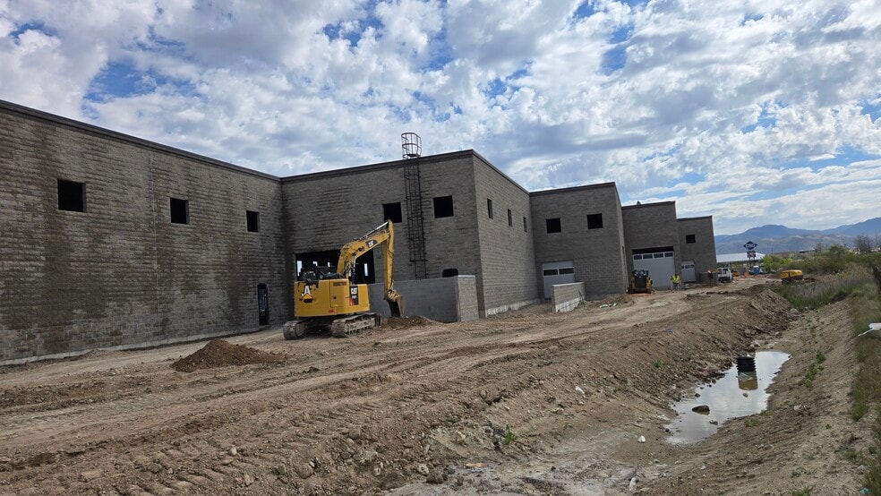 More Photos Of 140 Apollo Rd, Salt Lake City Warehouse For Lease