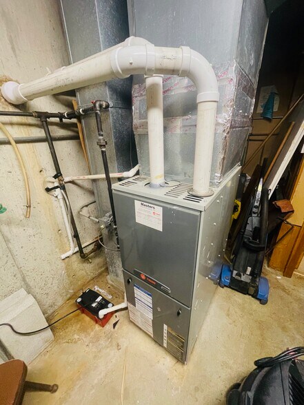 More Photos Of 210 Home Ave, Churubusco Office Residential For Sale