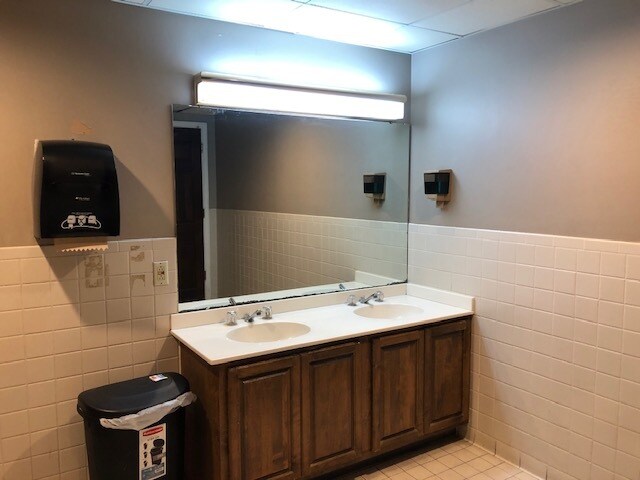 More Photos Of 507 Walker St, Opelika Industrial For Lease