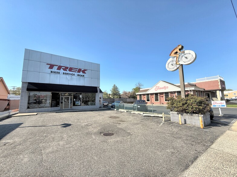 Primary Photo Of 4828 Sunrise Hwy, Massapequa Park Storefront For Lease