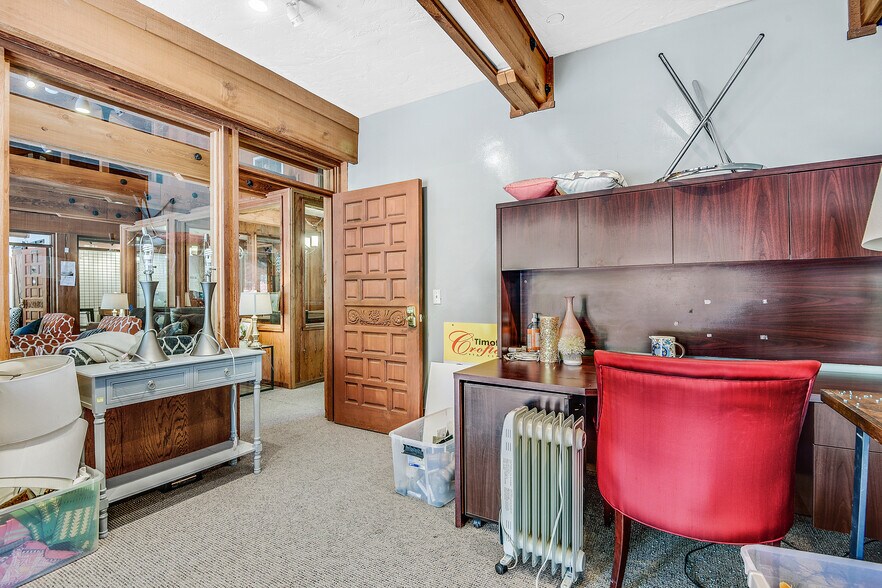 More Photos Of 43213 Mission Blvd, Fremont Office For Sale