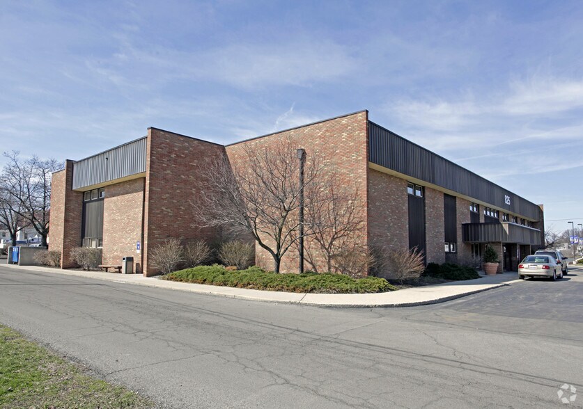 More Photos Of 825 W Market St, Lima Office For Sale