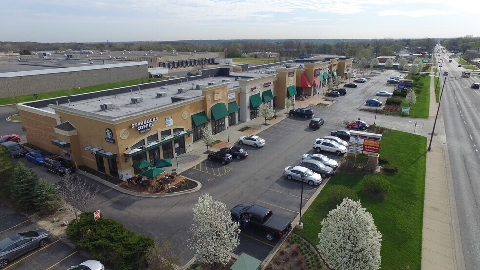 More Photos Of 1800-1900 Main St, Saint Charles Unknown For Lease