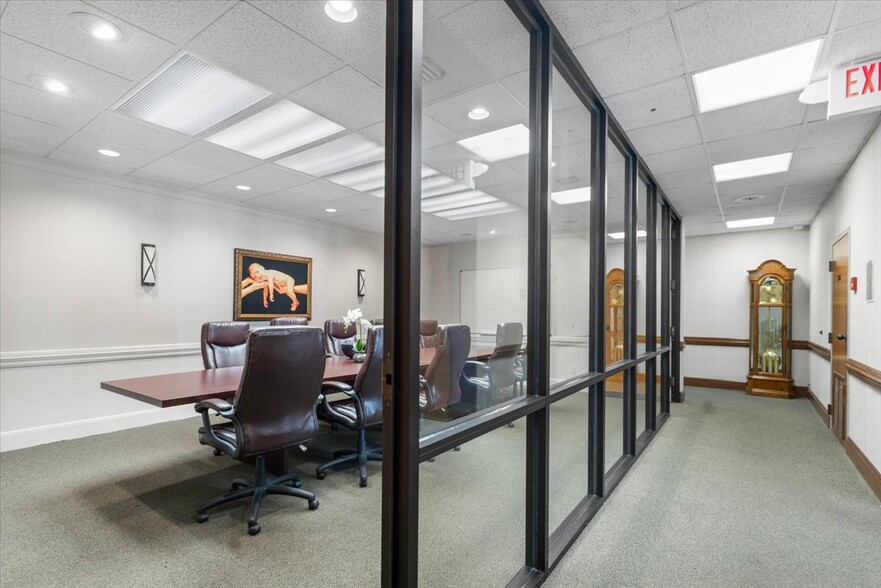 More Photos Of 9846 State Highway 31 E, Tyler Medical For Sale