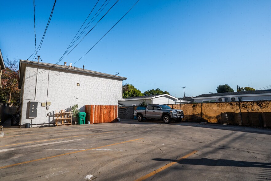 More Photos Of 1123 Ohio Ave, Long Beach Multifamily For Sale