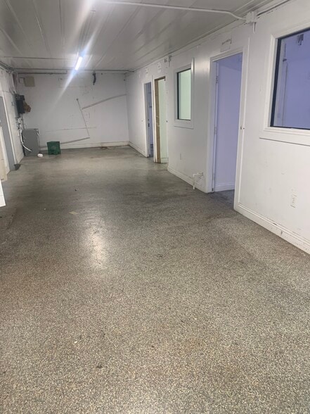 More Photos Of 180 S Alvarado St, Los Angeles Light Distribution For Lease