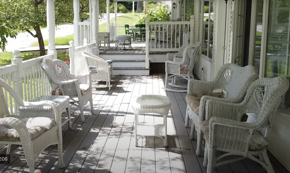 More Photos Of 910 Cold Spring Rd, Williamstown Hotel For Sale