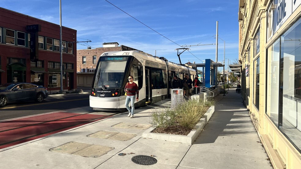 More Photos Of 3850 Main St, Kansas City Storefront Retail Office For Lease