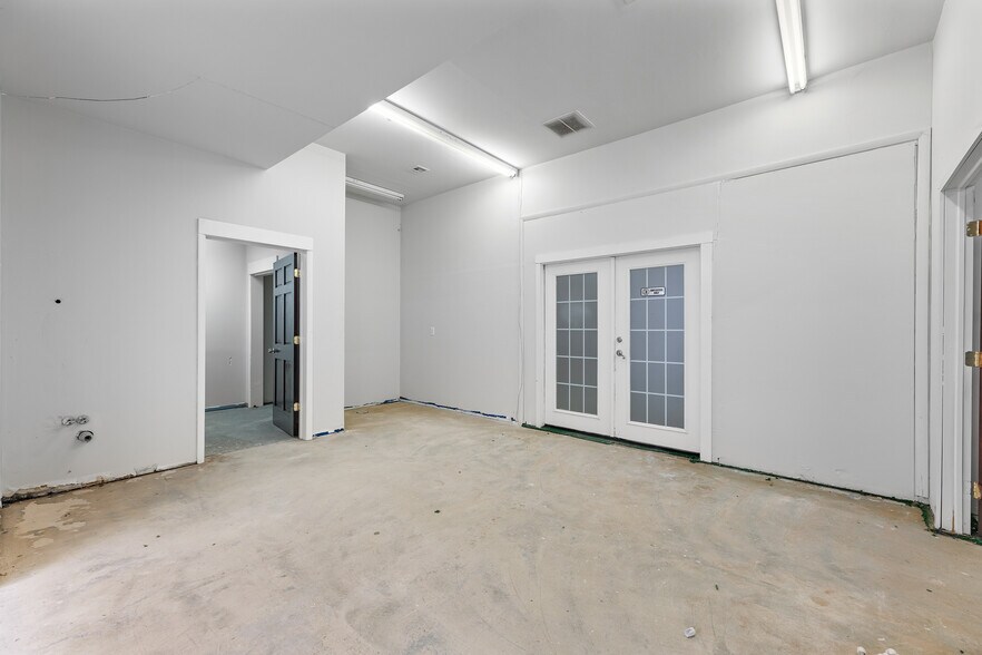 More Photos Of 2214 Route 37 E, Toms River Office For Lease