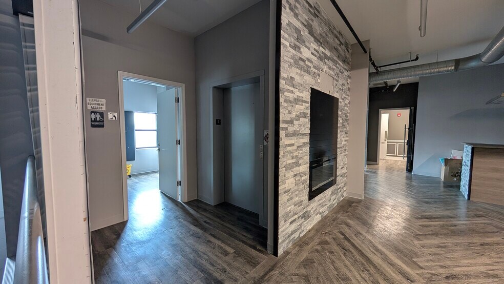 More Photos Of 2301 N Meridian St, Indianapolis Medical For Lease