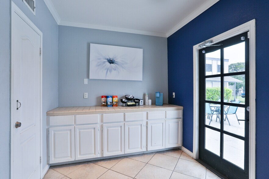 More Photos Of 6602 Everhart Rd, Corpus Christi Apartments For Sale