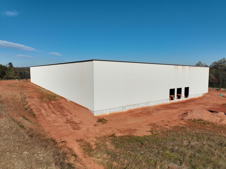 More Photos Of 293 Ewing Dr, Rustburg Warehouse For Lease