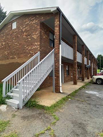 More Photos Of 804 Meadow Ridge Ct, Winston-Salem Apartments For Sale