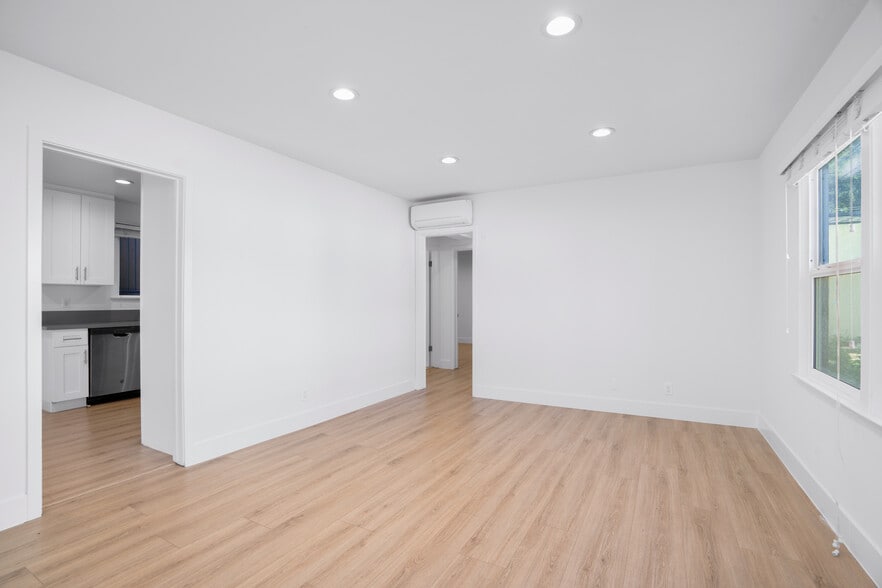 More Photos Of 4441-45 Tujunga 4441-45 Tujunga ave, North Hollywood Apartments For Sale