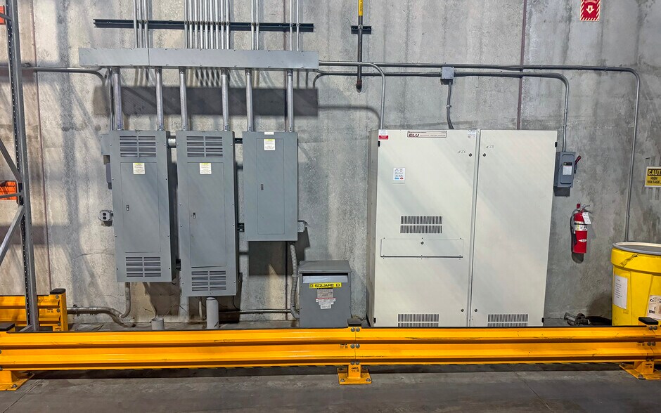 More Photos Of 27501 Hildebrandt Rd, Romulus Distribution For Lease