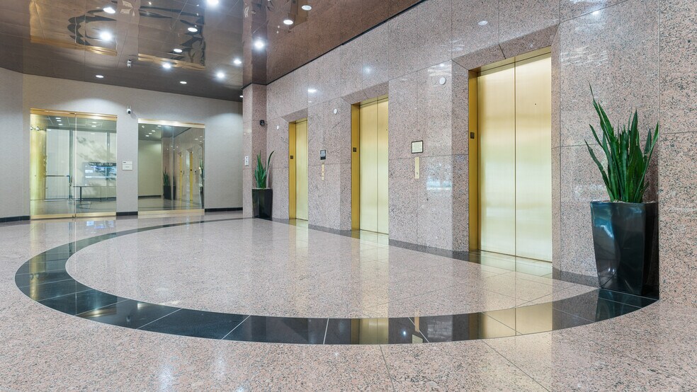 More Photos Of 9101 Lyndon B Johnson Fwy, Dallas Office For Lease
