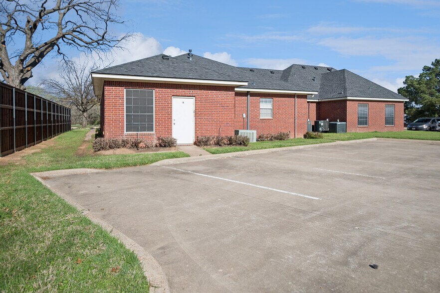More Photos Of 6407 Colleyville Blvd, Colleyville Medical For Lease