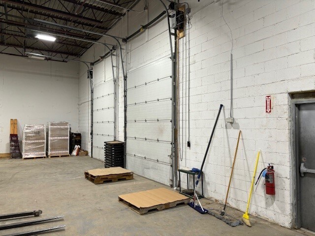 More Photos Of 315 New Boston St, Woburn Manufacturing For Lease