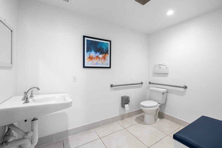 More Photos Of 1865-1869 Union St, San Francisco Storefront Retail Residential For Sale