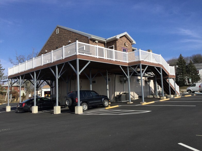 More Photos Of 1495 Farmington Ave, Pottstown General Retail For Sale
