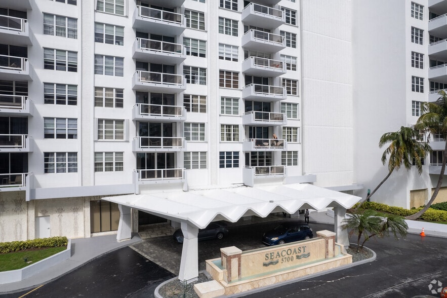More Photos Of 5700 Collins Ave, Miami Beach Apartments For Sale