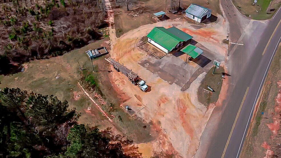 More Photos Of 2777 Hwy 83, Evergreen Service Station For Sale