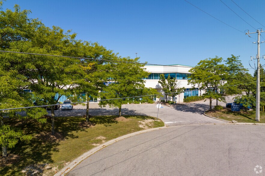 More Photos Of 1815 Ironstone Mnr, Pickering Office For Lease