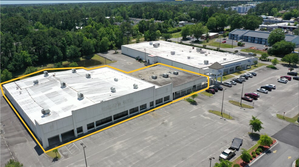 More Photos Of 5000 Market St, Wilmington Schools For Lease