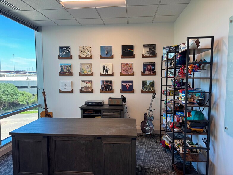More Photos Of 5800 Granite Pky, Plano Office For Lease
