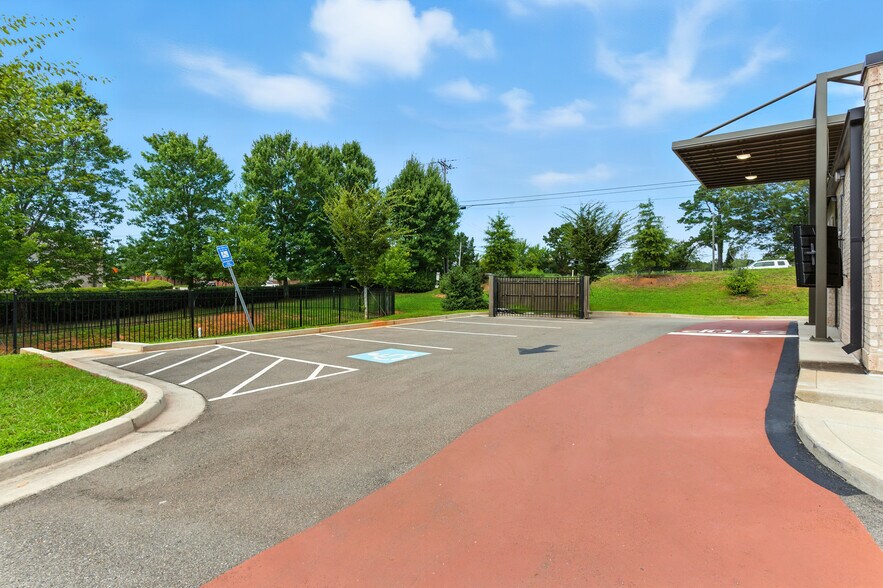 More Photos Of 4240 Hickory Flat Hwy, Canton Storefront For Sale