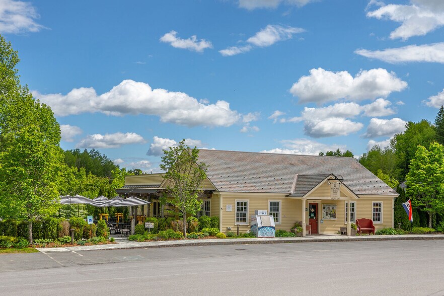 Primary Photo Of 305 Main St, Peru Restaurant For Sale