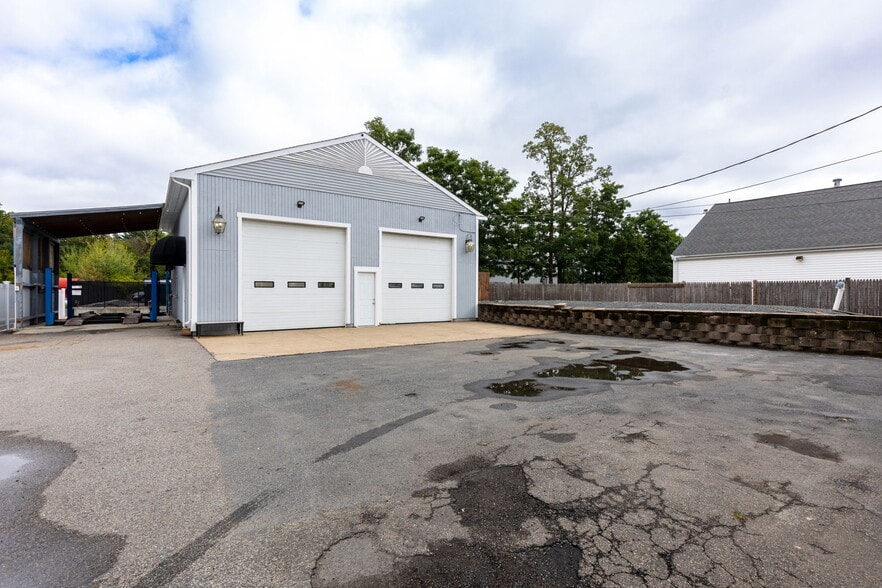 More Photos Of 280 Washington St, North Easton Flex For Sale