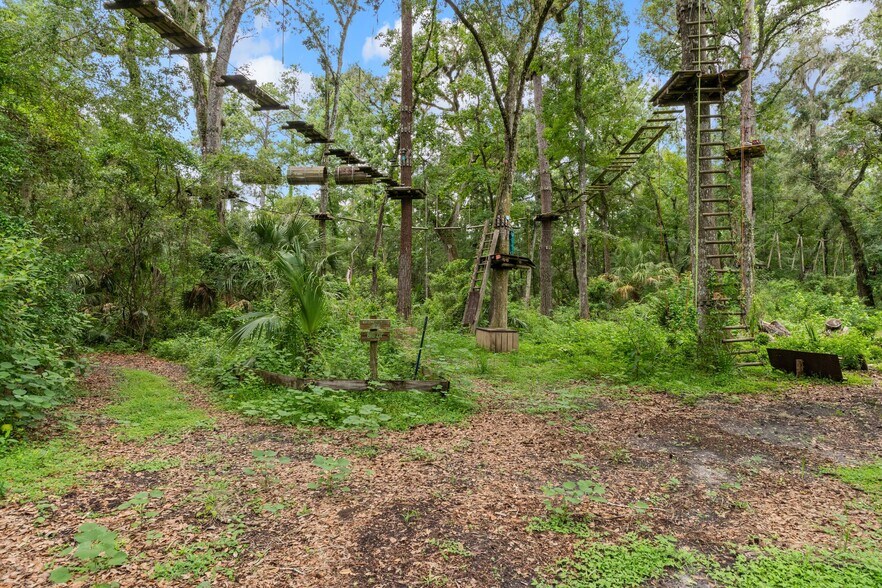 More Photos Of 6440 Cedar Ln, Brooksville Sports And Entertainment For Sale