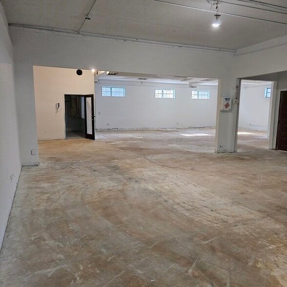 More Photos Of 202 N Federal Hwy, Lake Worth Restaurant For Lease