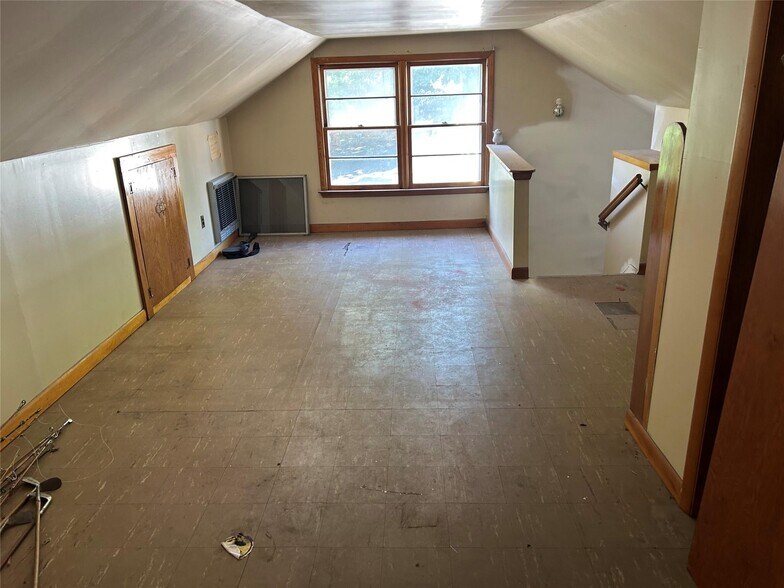 More Photos Of 153 Main St, Kings Park Office For Sale