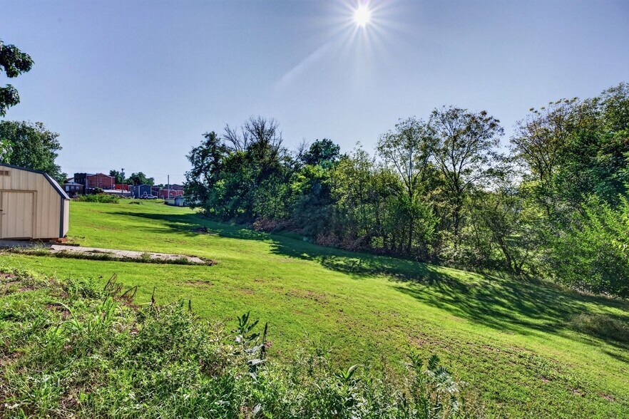 More Photos Of 211 Tannery Rd, Luray Warehouse For Sale