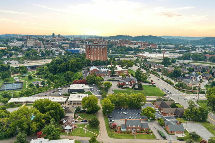 More Photos Of 2715 Sullins St, Knoxville Apartments For Sale