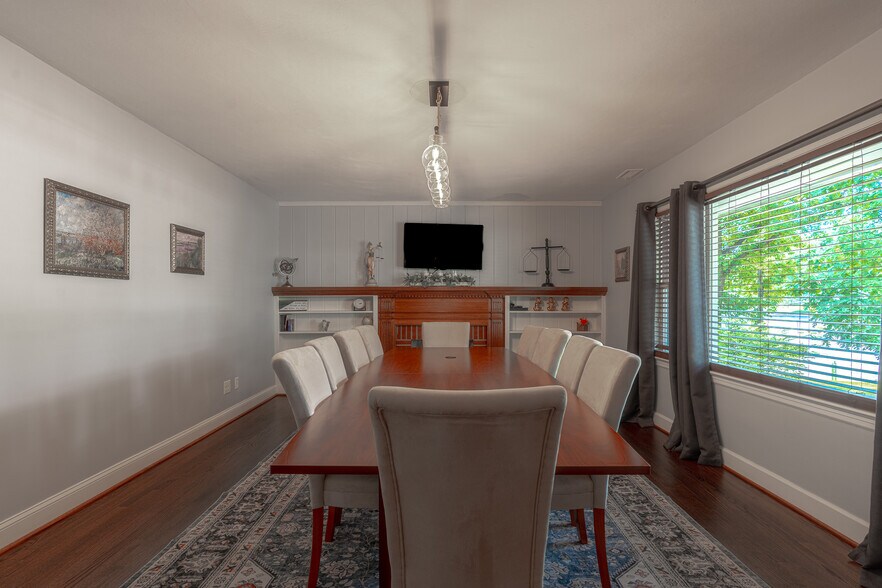 More Photos Of 3042 Brambleton Ave, Roanoke Office Residential For Sale