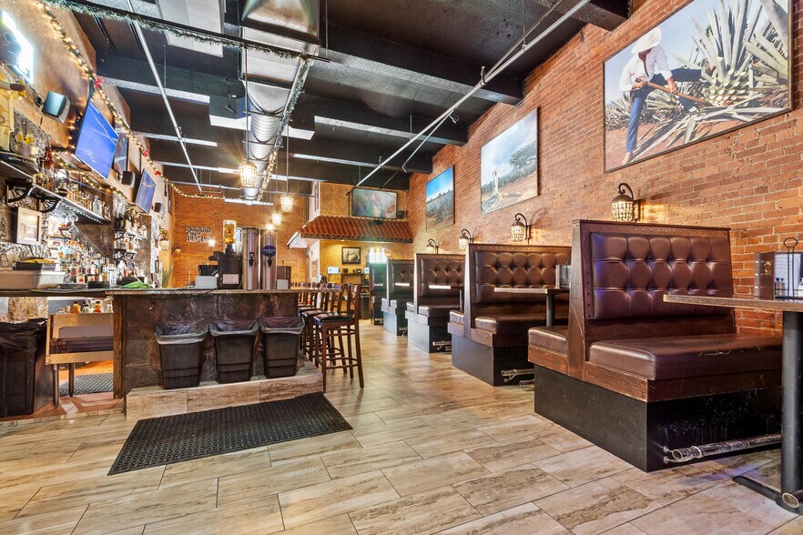 More Photos Of 172 Hanover St, Portsmouth Restaurant For Sale