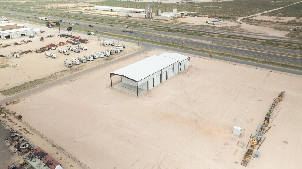 More Photos Of 7922 Interstate 20 Service rd, Odessa Warehouse For Lease