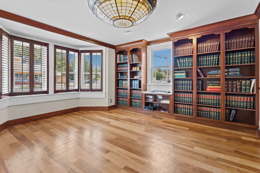 More Photos Of 2695 Hartford Ave, Johnston Office For Lease