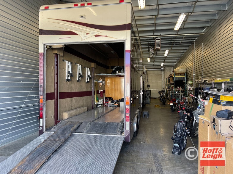 More Photos Of 9345 Commerce Center St, Highlands Ranch Warehouse For Sale