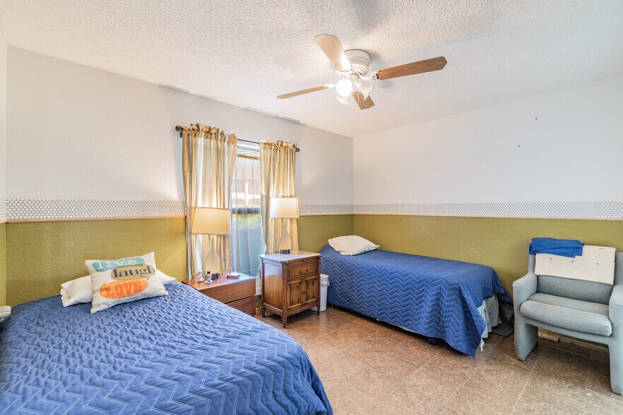 More Photos Of 4407 Millwood Rd, Spring Hill Assisted Living For Sale